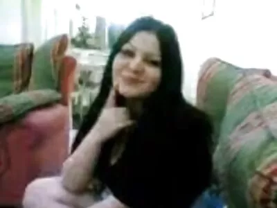La MILF Kendra vecchi porci con giovani ragazze Lust con grandi tette finte prende un grosso cazzo nella sua figa