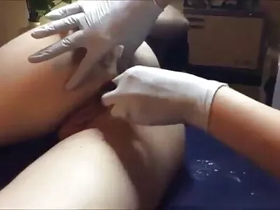 La splendida bionda sta film porno vecchi e giovani lavorando molto duramente
