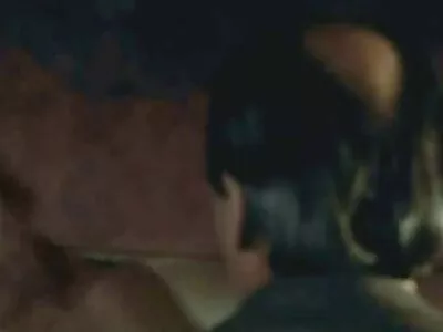 Addie porno vecchi con giovani ragazze Andrews prende il cazzo del figliastro e si sente fantastico!