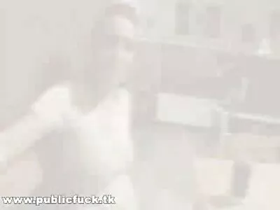 La piccola bionda Natalia Queen fa film porno vecchi e giovani sesso con il suo nuovo fidanzato