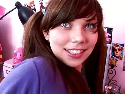 Sean viene sedotto dall'amica troia video porno gratis vecchi con giovani di sua sorella