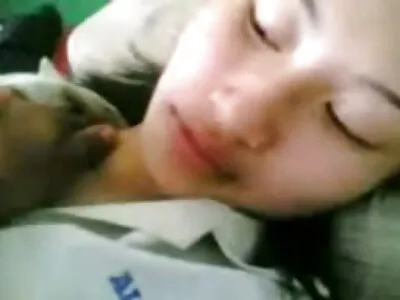Una donna sexy vecchi e giovani porno si è fatta scopare durante una vacanza