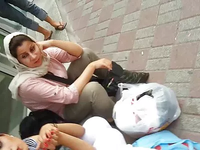 Adolescente tettona sta avendo un trio bollente porno giovani con vecchi
