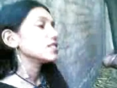 La matrigna Richelle Ryan e la giovane Joseline Kelly fanno sesso porno vecchi con giovani ragazze lesbo