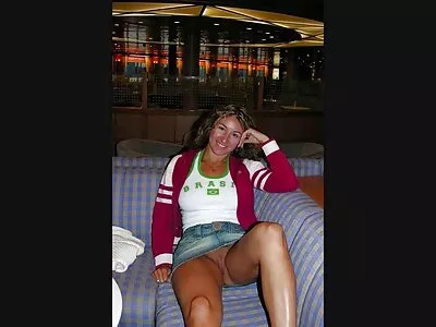 Sophie Dee pedina un tizio sposato video porno gratis vecchi con giovani fortunato