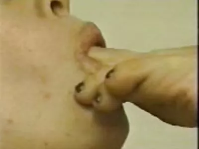 Hottie messicana succhia il cazzo pulito e si fa scopare vecchi scopano ragazze a dovere