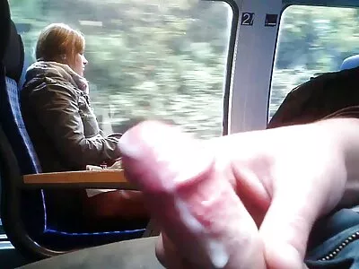 L'adorabile bionda video porno gratis vecchi con ragazze Emma Hix fa un pompino e ottiene il sesso desiderato