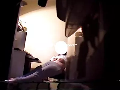 Una donna dall'aspetto fantastico è porno vecchio con ragazza bendata e scopata